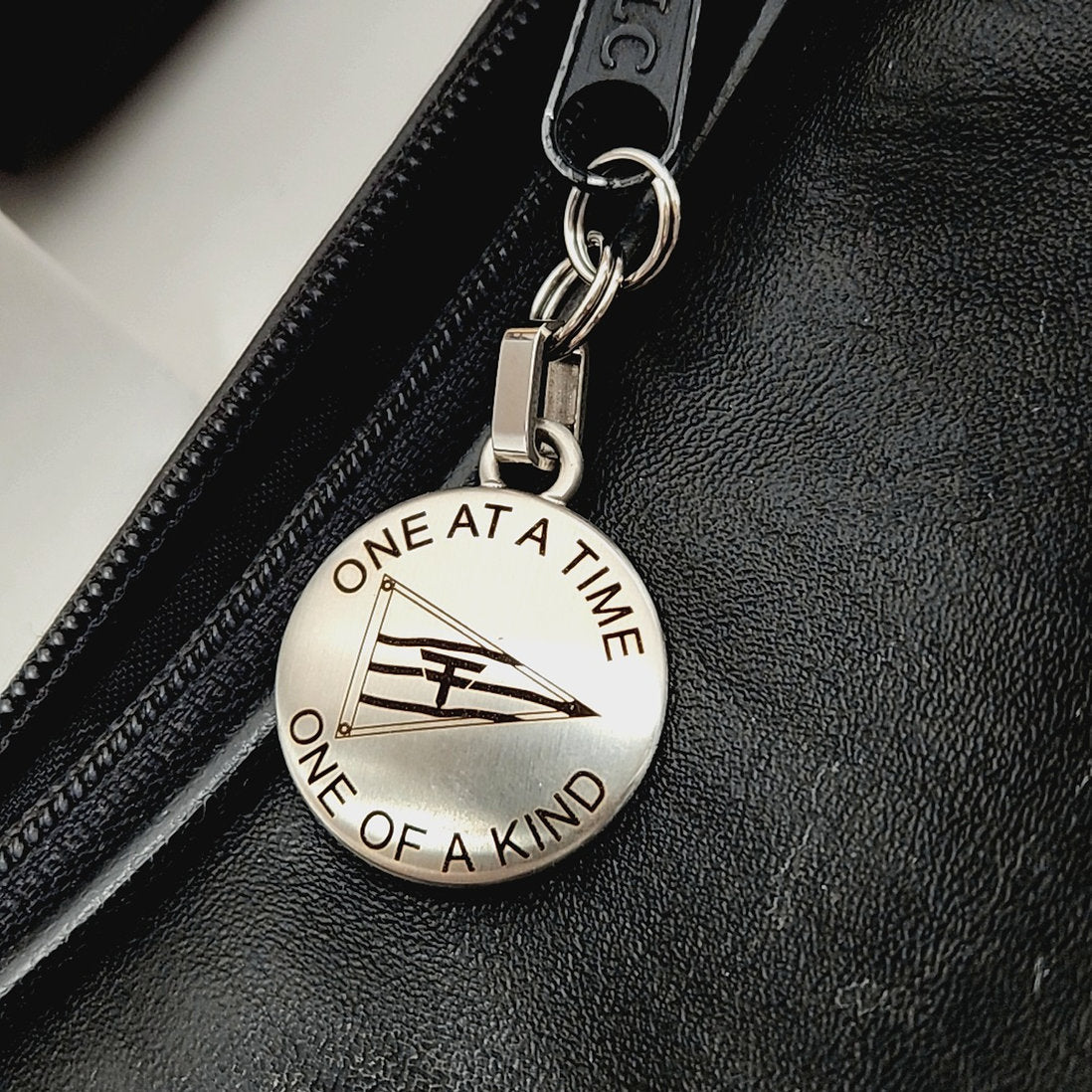 Fairform Flyer Stainless Steel Zipper Pull